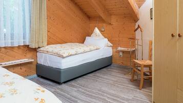 Rumah | 5 kamar tidur dan dilengkapi dengan perabotan berbeda-beda