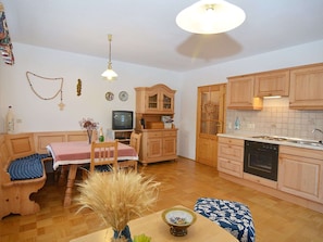 Unclassified image, 4 of 40, button - Cozy Group House With its own Garden and Wellness Area (Schoensee)