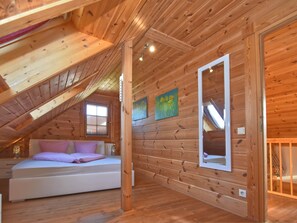 House | 3 bedrooms, individually furnished, iron/ironing board, bed sheets - Holiday Home With hot tub (Teunz)