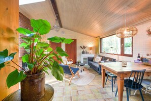 House | Living room - Holiday Home in Zorgvlied Near Drents (Zorgvlied)