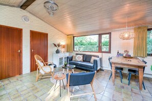 House | Living room - Holiday Home in Zorgvlied Near Drents (Zorgvlied)