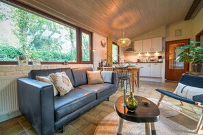 House | Living room - Holiday Home in Zorgvlied Near Drents (Zorgvlied)