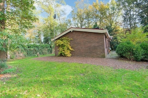 House | Garden - Holiday Home in Zorgvlied Near Drents (Zorgvlied)