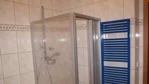 Apartment | Bathroom - Exquisite Apartment in Bad Rippoldsau-schapbach With Parking (Bad Rippoldsau-Schapbach)