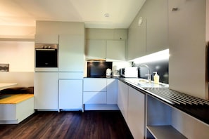 House | Private kitchen | High chair, cookware/dishes/utensils