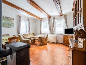 Living room - Beautiful Apartment in the Romantic Bode Gorge Directly on the Edge of the Forest With Fireplace (Oberharz am Brocken)