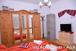 1 bedroom, free WiFi, bed sheets
