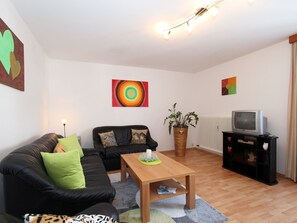 Living room - Welcoming Apartment Near Ski Area in Westendorf (Westendorf)