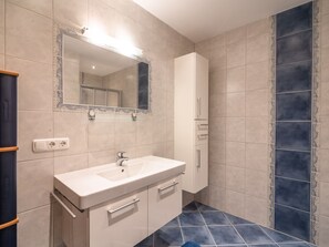 House | Bathroom