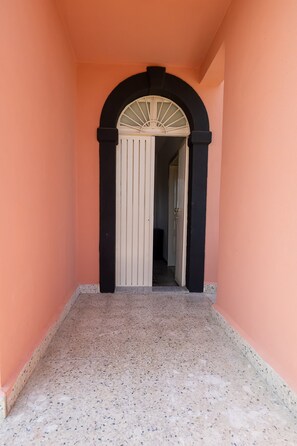 House | Reception