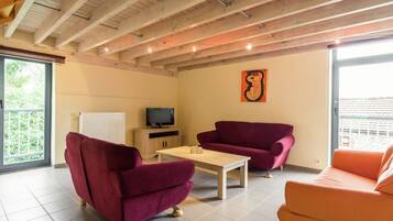 Cottage | Living area