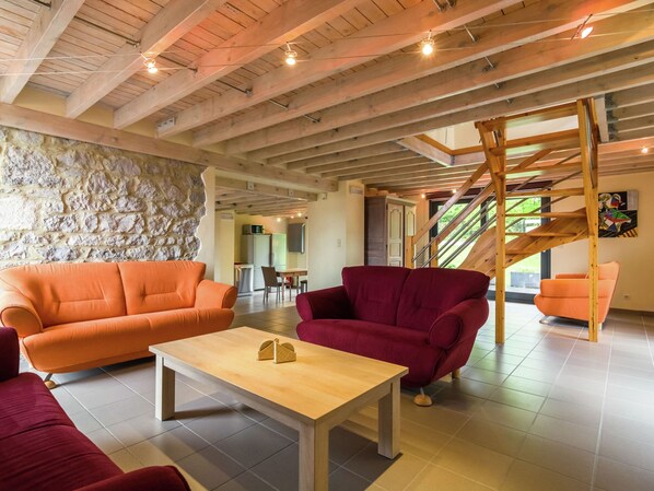 Cottage | Living area - Cozy Bedrooms Cottage, Soumoy (Cerfontaine)