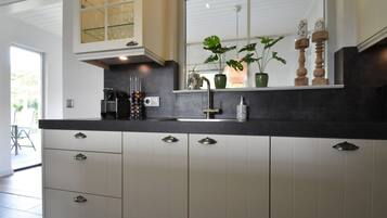 Ghế cao cho trẻ em