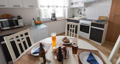 Ruhiges Apartment mit Sauna, Burggen