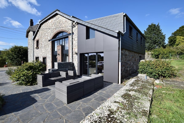 House | Exterior