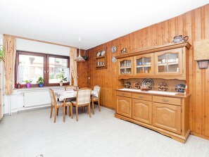 Apartment | Dining
