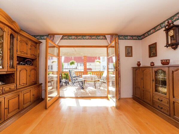 Apartment | Balcony - Wohnung in Densberg Nahe Kellerwald (Jesberg)