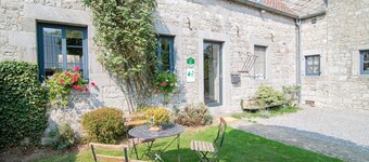 Traditional Cottage With Private Terrace