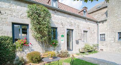 Traditional Cottage With Private Terrace