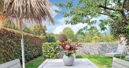 Traditional Cottage With Private Terrace