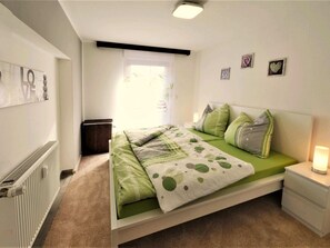 1 bedroom, individually furnished, iron/ironing board - Lovely Apartment in Elpe near Forest (Olsberg)