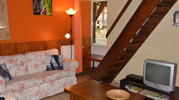 Cottage | Living room | TV