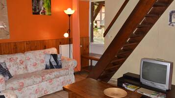 Cottage | Living room | TV