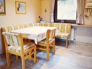 House | Dining