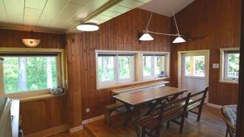 Cottage | Dining
