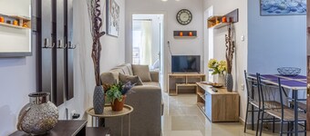 Comfy Central Square Gem with Terrace