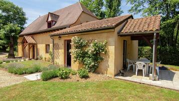 Cottage | Bahagian luar