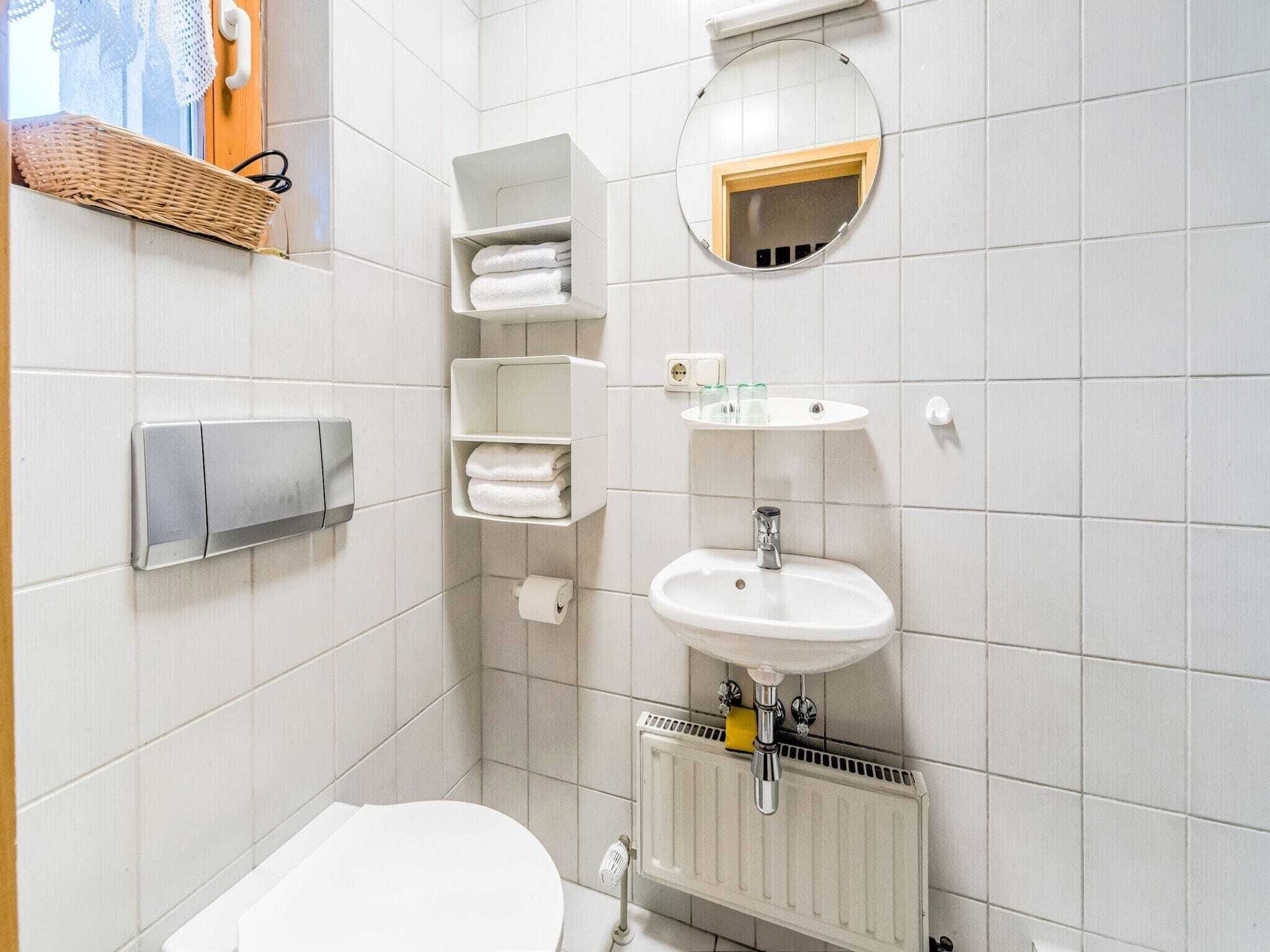 Apartment | Bathroom | Shower, towels