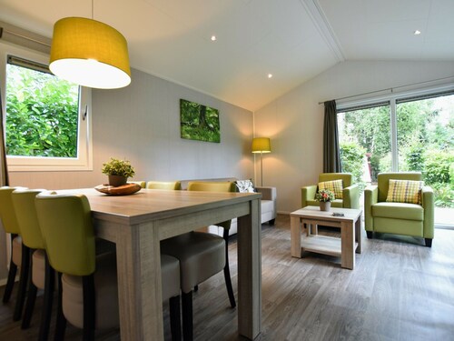 Cosy Chalet w/ Garden Patio