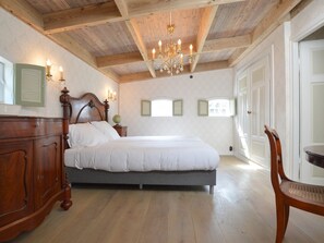 House | 2 bedrooms, individually furnished, iron/ironing board, bed sheets - Cozy Holiday Home in Volkel With Sauna (Volkel)