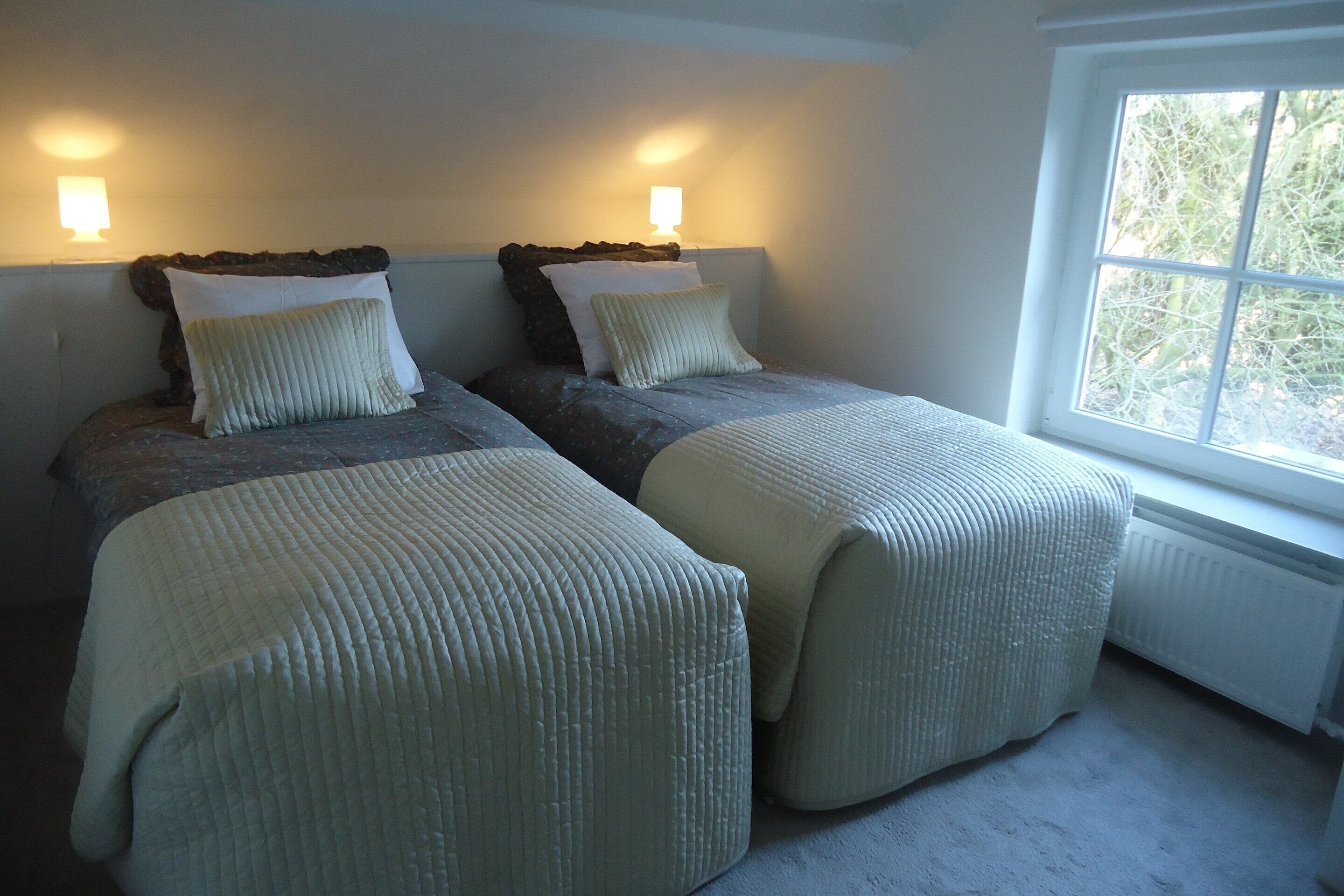 House | 1 bedroom, individually furnished, bed sheets