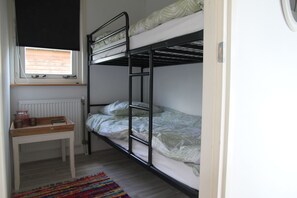 Bangalô | 2 quartos, individualmente mobiliados, roupa de cama