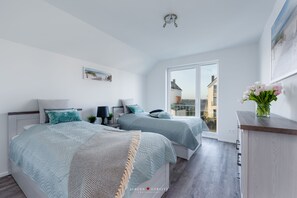 2 bedrooms, iron/ironing board, travel cot, free WiFi