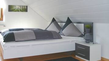 Apartemen | 1 kamar tidur dan dilengkapi dengan perabotan berbeda-beda