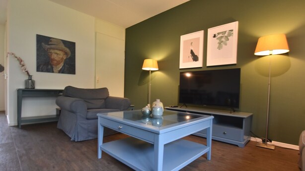 Living room - Semi-detached Holiday Home With Petting Zoo, Mini Golf and Playground in Enter (Enter)