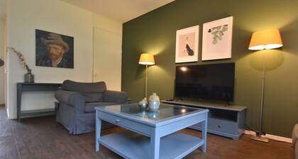Semi-detached Holiday Home With Petting Zoo, Mini Golf and Playground in Enter