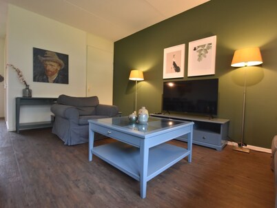 Semi-detached Holiday Home With Petting Zoo, Mini Golf and Playground in Enter