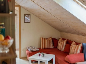 Apartment | Living area - Apartment With Forest in Goldisthal Thuringia (Goldisthal)