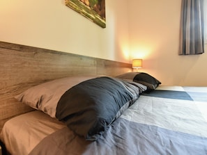 2 bedrooms, individually furnished, bed sheets