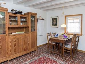 Apartment | Dining