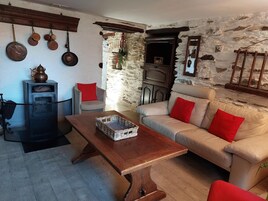 Casa | Sala de estar | Una chimenea