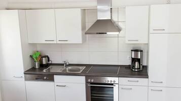 Apartemen | Dapur pribadi | Kursi makan untuk bayi