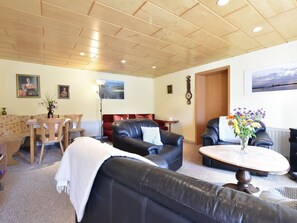 House | Living room - Gorgeous Holiday Home in Lütten Klein Near the Sea (Rostock)