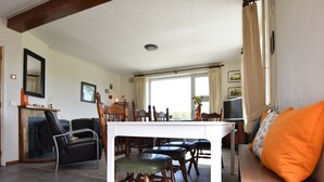 Dining - Nicely Furnished Holiday Home With Magnificent View of the Meadows in Rossum (Rossum)