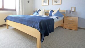 Room - Spacious Apartment in Pracht near Forest (Pracht)