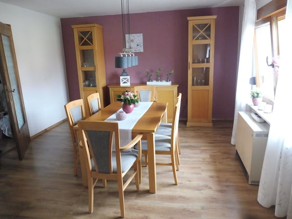 Apartment | Dining